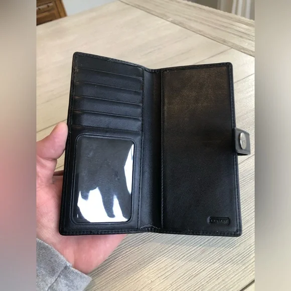 Vintage Coach Black Leather Slim Bi-Fold Wallet in Excellent Used Condition - Picture 6 of 7